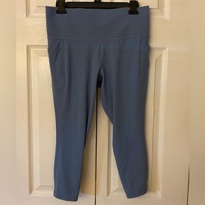 Athleta SalutationStash Pocket 7/8 sz LP